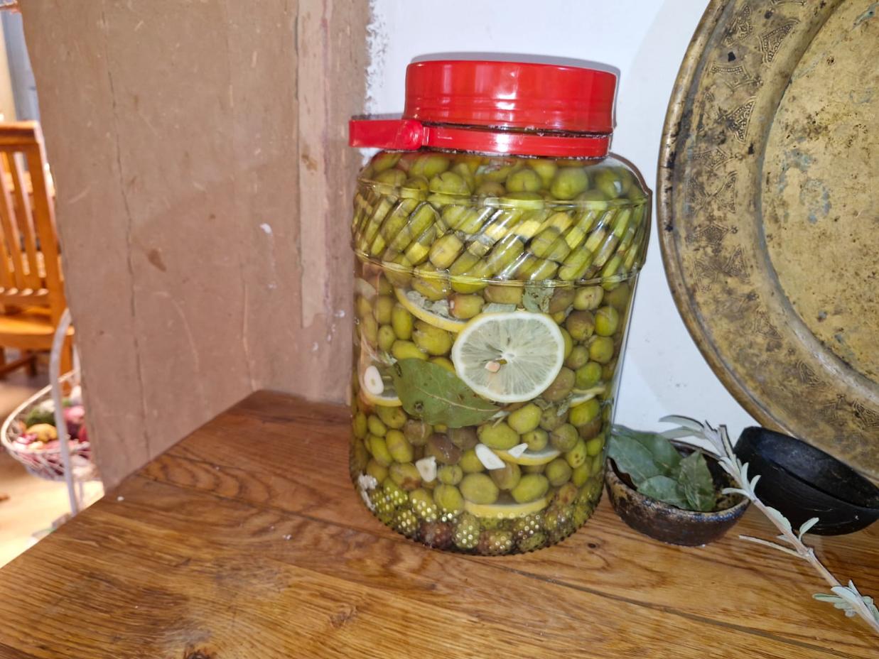 זיתים כבושים